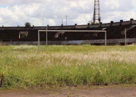 Com verba da CBF, troca de gramado d&aacute; direito a futebol usar Moren&atilde;o por 8 anos