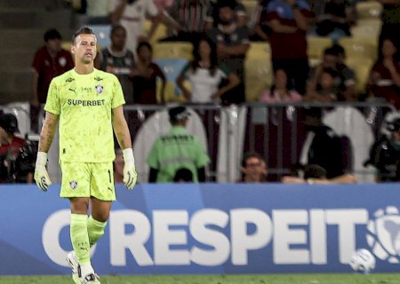 Fábio entende protestos da torcida do Fluminense em derrota: "O torcedor está com toda razão"
