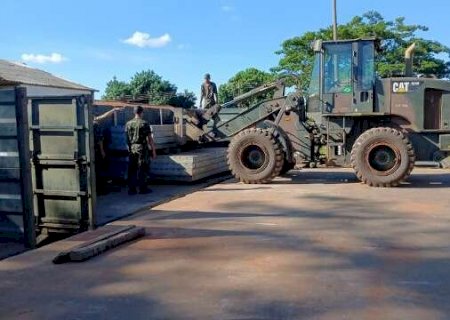 Ex&eacute;rcito envia novo comboio para montar ponte provis&oacute;ria sobre o Rio do Peixe