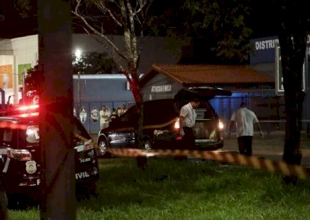 Mulher morre ap&oacute;s ser atingida por moto ao atravessar avenida