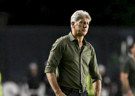 Análise: arbitragem condiciona resultado, e Renato vive primeira turbulência no Vasco
