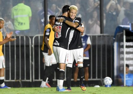 Vasco 3 x 0 Olimpia: veja os melhores momentos do jogo