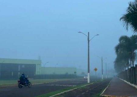 Dourados amanhece encoberta por nevoeiro e temperatura amena