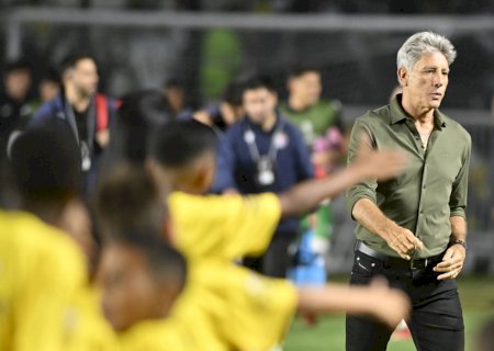 Vasco envia defesa escrita de Renato Gaúcho em processo disciplinar da Conmebol