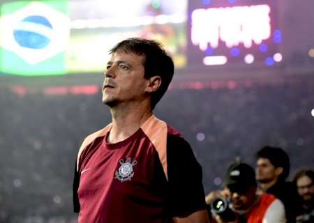 Diniz destaca espírito de luta do Corinthians em Dérbi: "Time e torcida jogaram no mesmo tom"