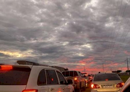 Sexta-feira ter&aacute; sol entre nuvens e chance de chuva isolada em MS