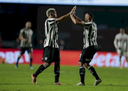 Análise: Botafogo fica no lucro após péssimo primeiro tempo, mas encontra caminho com mudanças