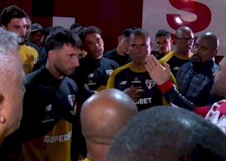 Jogadores do São Paulo são alvos de protestos, e Calleri diz: "Estamos aqui para vocês xingarem"
