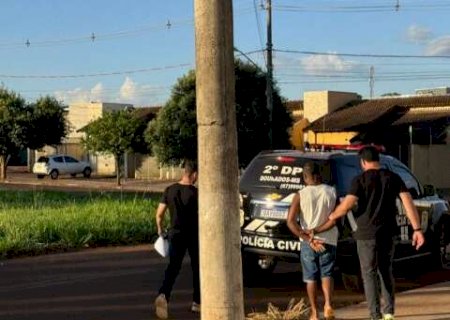 Estrangeiro &eacute; preso por agiotagem ap&oacute;s amea&ccedil;ar v&iacute;timas com fotos dos filhos