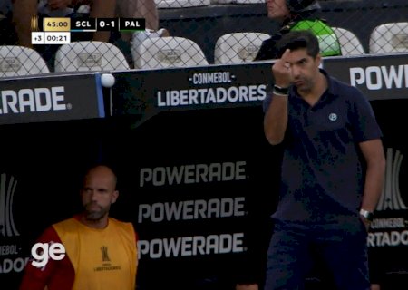 Abel explica por que mostrou dedo do meio para Flaco após gol do Palmeiras: "Como se fosse filho"
