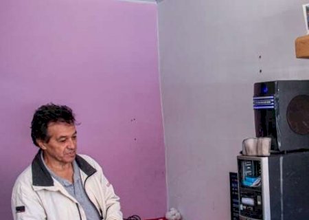 Em bairro gelado da Capital, morador lembra do dia em que &aacute;gua congelou