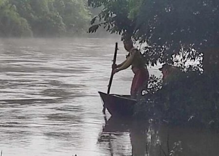 Motorista que caiu de ponte &eacute; encontrado morto dentro de caminh&atilde;o submerso