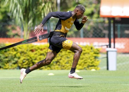 Arboleda é multado por sumiço e não deve mais jogar pelo São Paulo