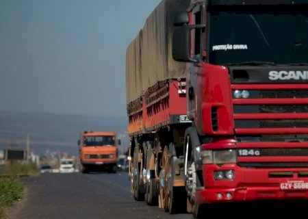 CMN regulamenta programa de renovação de ônibus e de caminhões