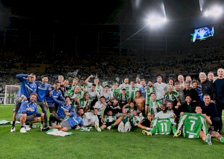 Real Betis, de Antony, vence e volta à Champions League após 20 anos