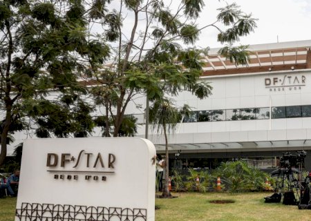 Cirurgia no ombro de Bolsonaro ocorreu sem intercorrências, diz equipe