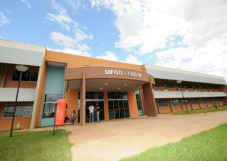 UFGD mant&eacute;m sele&ccedil;&atilde;o aberta com sal&aacute;rios de at&eacute; R$ 8,3 mil para professores