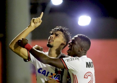 Paquetá diz que voltará a fazer dupla com Vini Jr. no Flamengo: "Spoiler"