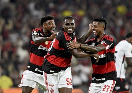Procurado pelo Grêmio, Evertton Araújo cumpre projeto no Flamengo e aproveita brechas por mais espaço