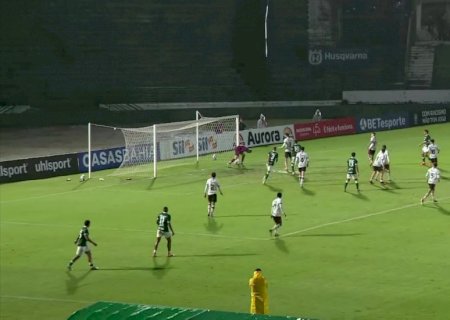 Falhas ou frangos? Goleiros erram feio em Guarani x Ituano, pela Série C; veja vídeos