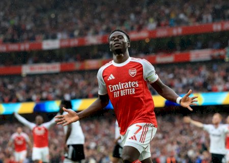 Cria do Arsenal, Saka é símbolo de superação que inspira o time em busca da Champions inédita