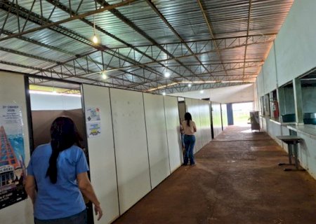 Justi&ccedil;a d&aacute; 30 dias para Estado retirar alunos de escola improvisada