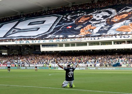 VÍDEO: Jajá, do Remo, é expulso após gesto obsceno em jogo da Série A contra Athletico