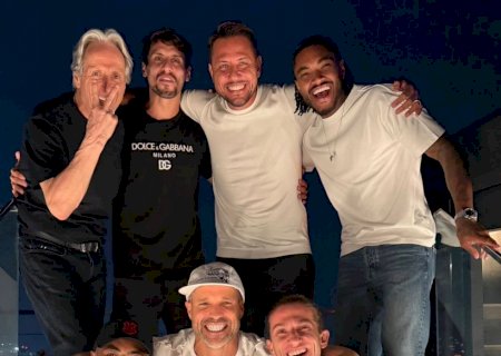 Jesus se encontra com Filipe Luís e outros jogadores do Flamengo de 2019: “Melhor time que tive na vida'