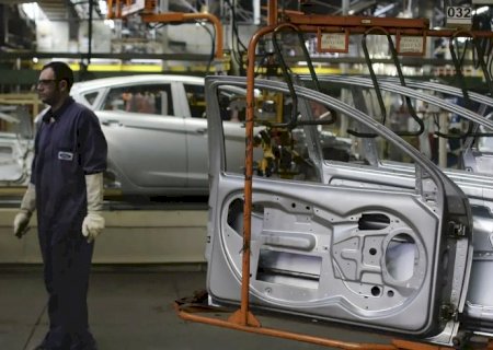 Indústria nacional varia 0,1% em março e acumula alta de 3,1% em 2026