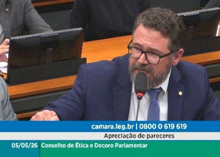 Conselho de &Eacute;tica aprova suspens&atilde;o de 2 meses para Pollon por motim na C&acirc;mara