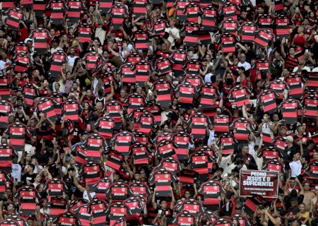 Flamengo aparece no top-15 de clubes mais seguidos do mundo; veja lista