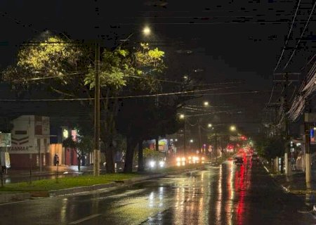 Chuva persiste em Dourados e supera 40 mil&iacute;metros; cidade est&aacute; sob alerta