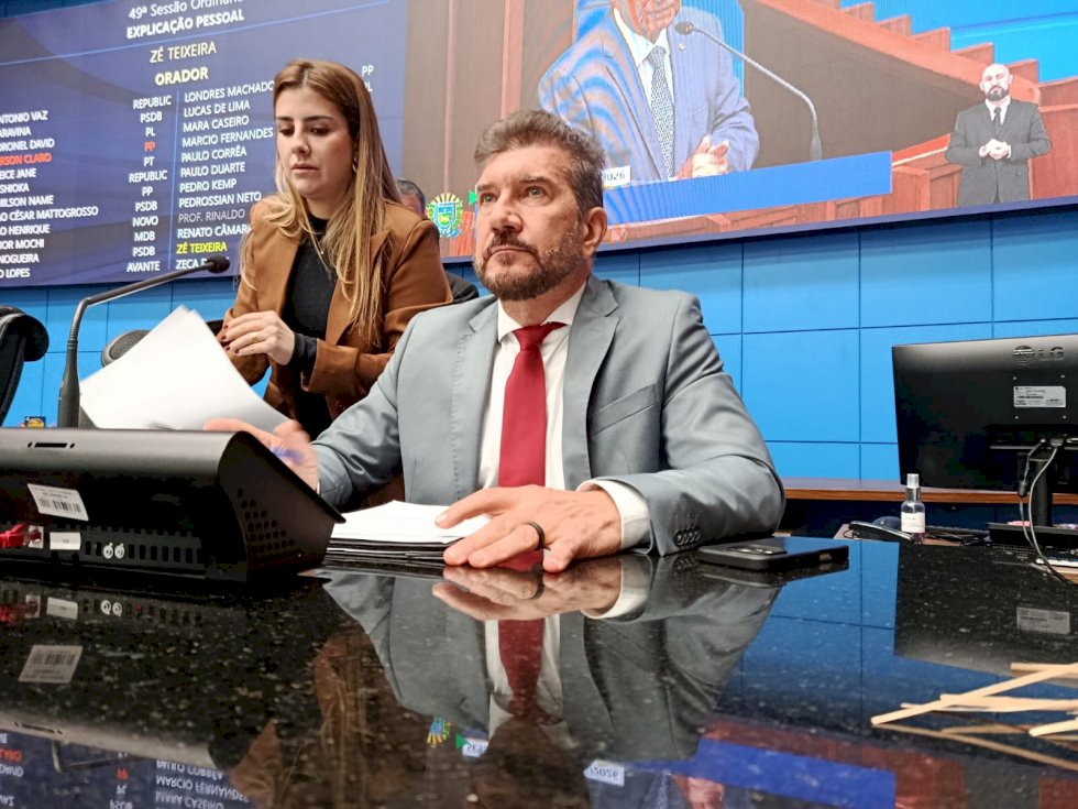 Sem licitação: Pedro Kemp questiona compra de plataforma tecnológica de R$ 14,3 mi pelo Governo do Estado