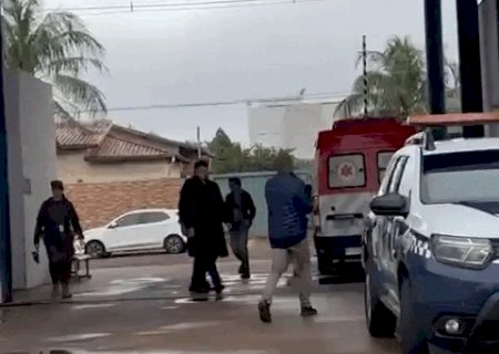 Ap&oacute;s 4 horas internado, militar deixa UPA preso por morte de motociclista