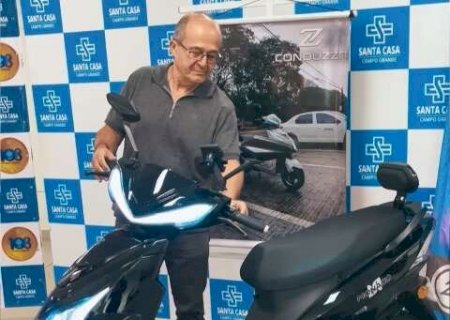 Passagens pela UTI levam empres&aacute;rio a doar scooter para hospital