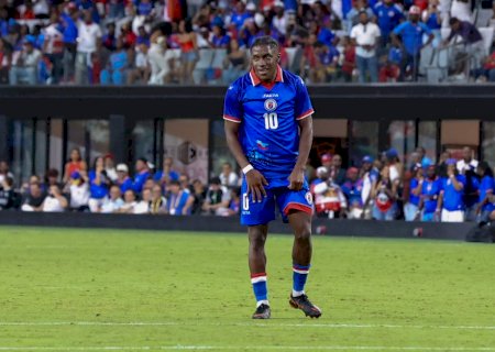 Fifa alega mensagem política e pede mudança na camisa do Haiti; entenda polêmica