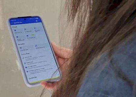 Enquete aponta que 60% dos leitores usam PIX para quase todo o dinheiro
