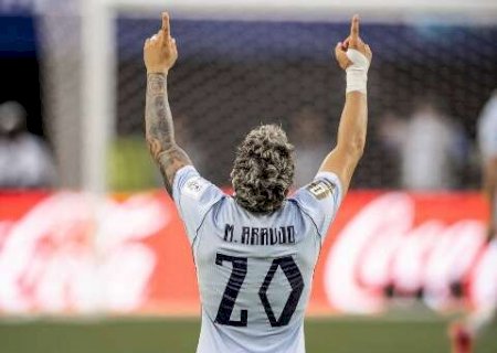 Uruguai busca empate no fim e evita derrota para Ar&aacute;bia Saudita