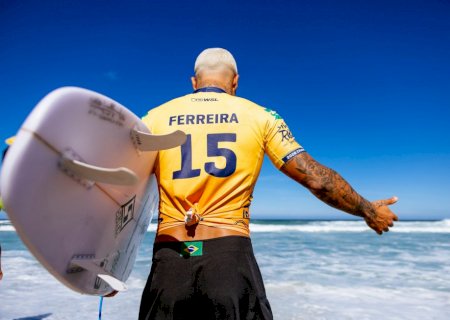 Italo Ferreira e Yago Dora avançam às oitavas em Saquarema; Medina e Toledo são eliminados