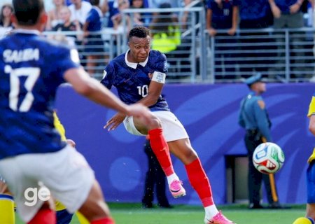 "Uma aberração da natureza": atuação da França de Mbappé choca a web; veja reações