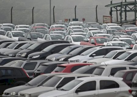 Venda de veículos novos no país sobe 15% até maio