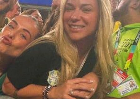 Ap&oacute;s estreia de &Eacute;derson, esposa faz declara&ccedil;&atilde;o de amor a jogador da sele&ccedil;&atilde;o