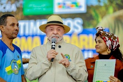 Após 65 anos de espera, famílias do Quilombo Dezidério Felipe de Oliveira recebem título definitivo