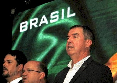 Ao lado de Tereza, Riedel debate geoeconomia mundial em S&atilde;o Paulo