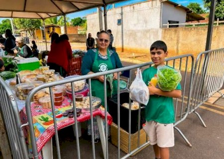 Recicl&aacute;veis viram moeda para comprar alimentos da agricultura familiar