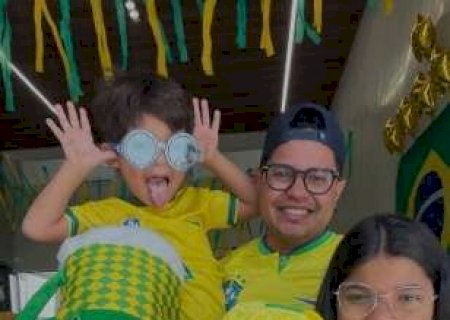 Torcida verde e amarela &eacute; vitrine da pol&iacute;tica nas redes