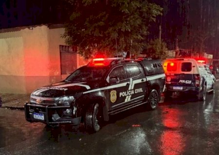 Homem &eacute; preso suspeito de assassinar casal a tiros em via p&uacute;blica