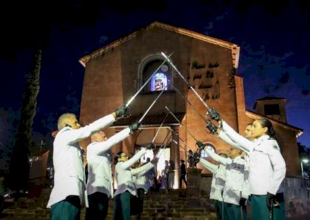 Com prociss&atilde;o, fi&eacute;is celebram a padroeira de MS em ato de amor e f&eacute;