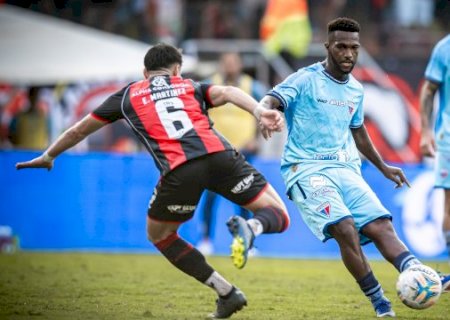 Vit&oacute;ria vence Fortaleza e conquista quinto t&iacute;tulo da Copa do Nordeste