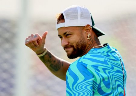 Neymar faz novos exames e desfalca treino do Brasil